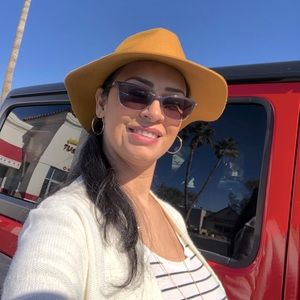 Meet your Posher, Norma